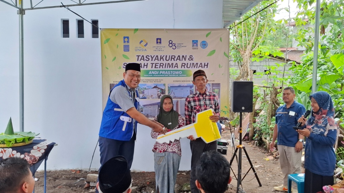 Lazis Unisia Gelar Tasyakuran dan Serah Terima Program Bedah Rumah Layak Huni di Ngemplak Sleman